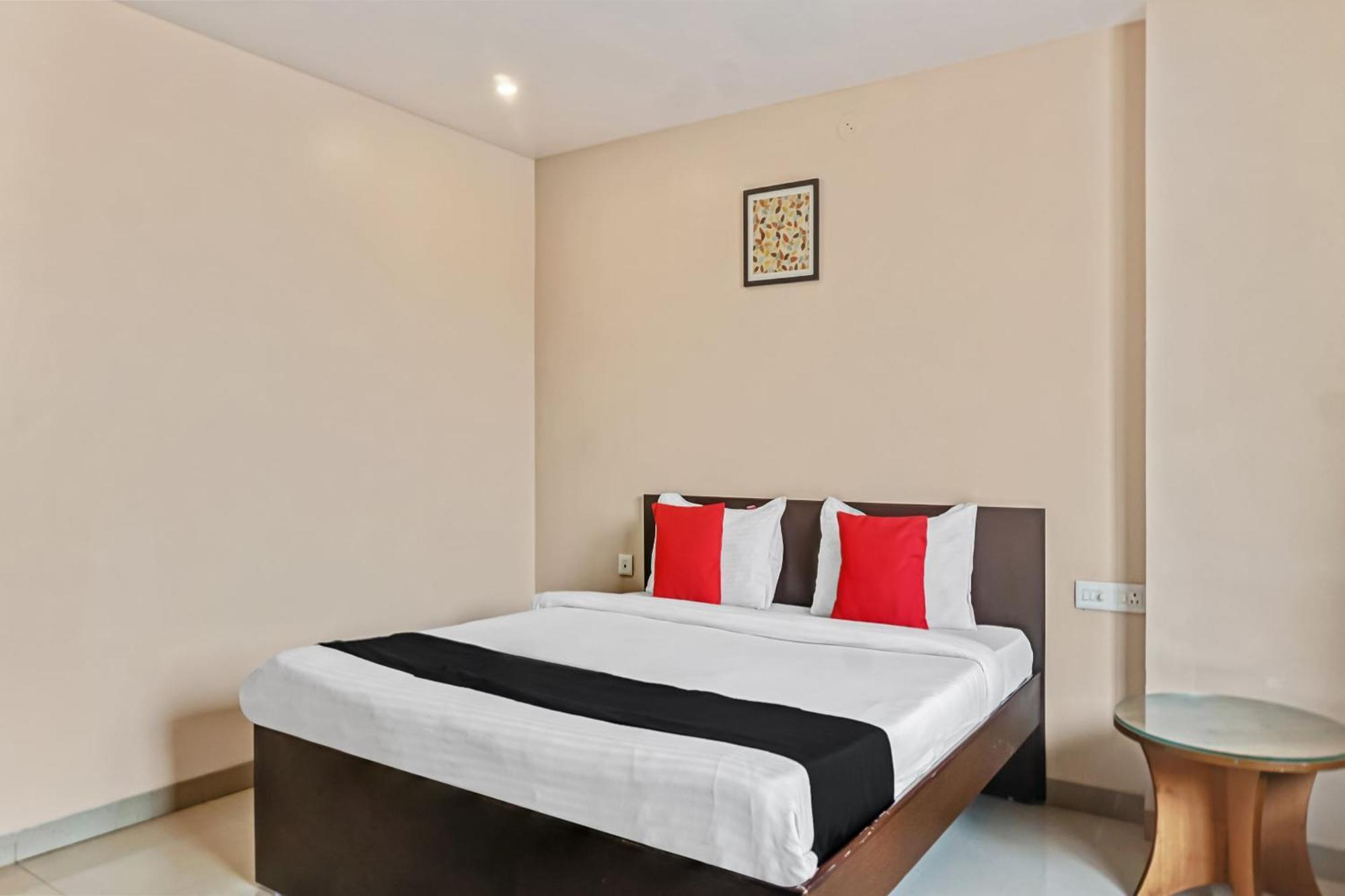 Hotel O Log Inn Plaza Near Eon It Park Pune Eksteriør bilde
