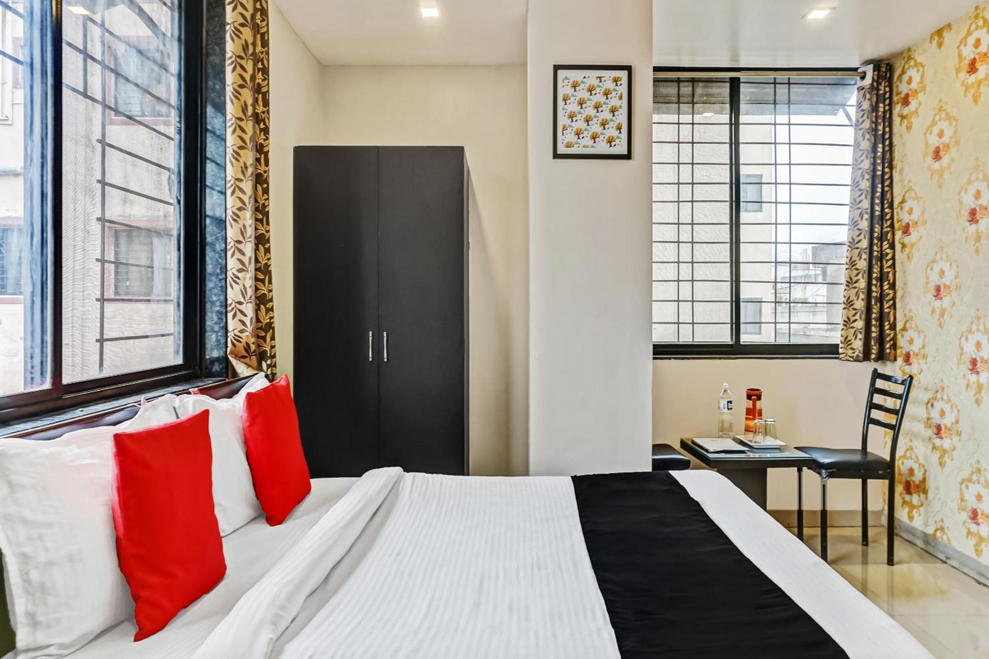 Hotel O Log Inn Plaza Near Eon It Park Pune Eksteriør bilde