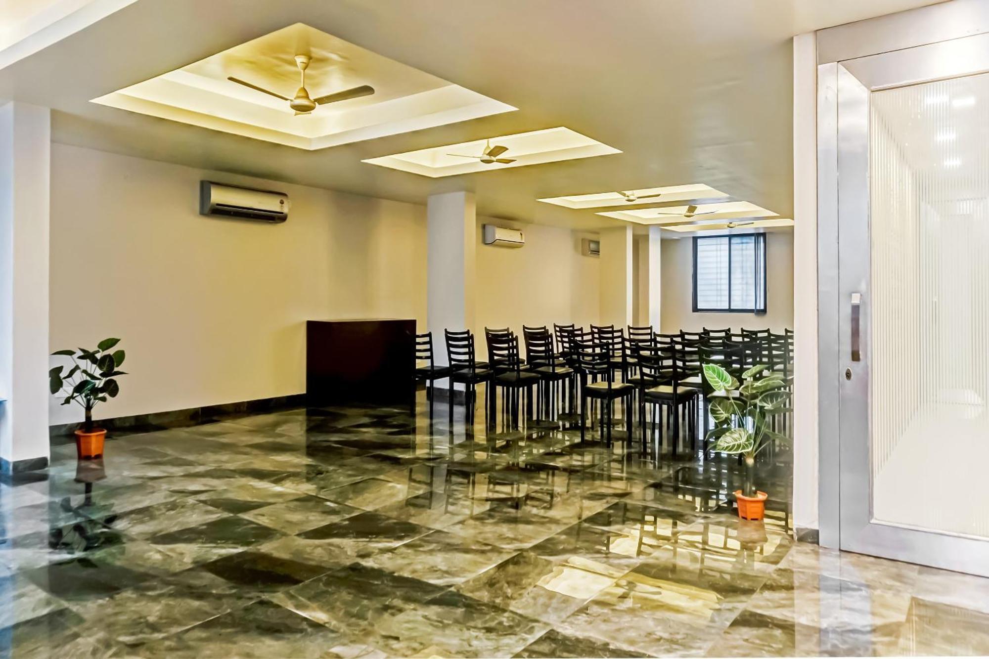 Hotel O Log Inn Plaza Near Eon It Park Pune Eksteriør bilde