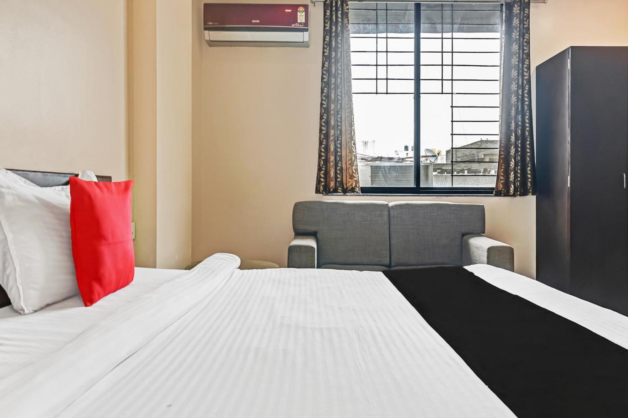 Hotel O Log Inn Plaza Near Eon It Park Pune Eksteriør bilde
